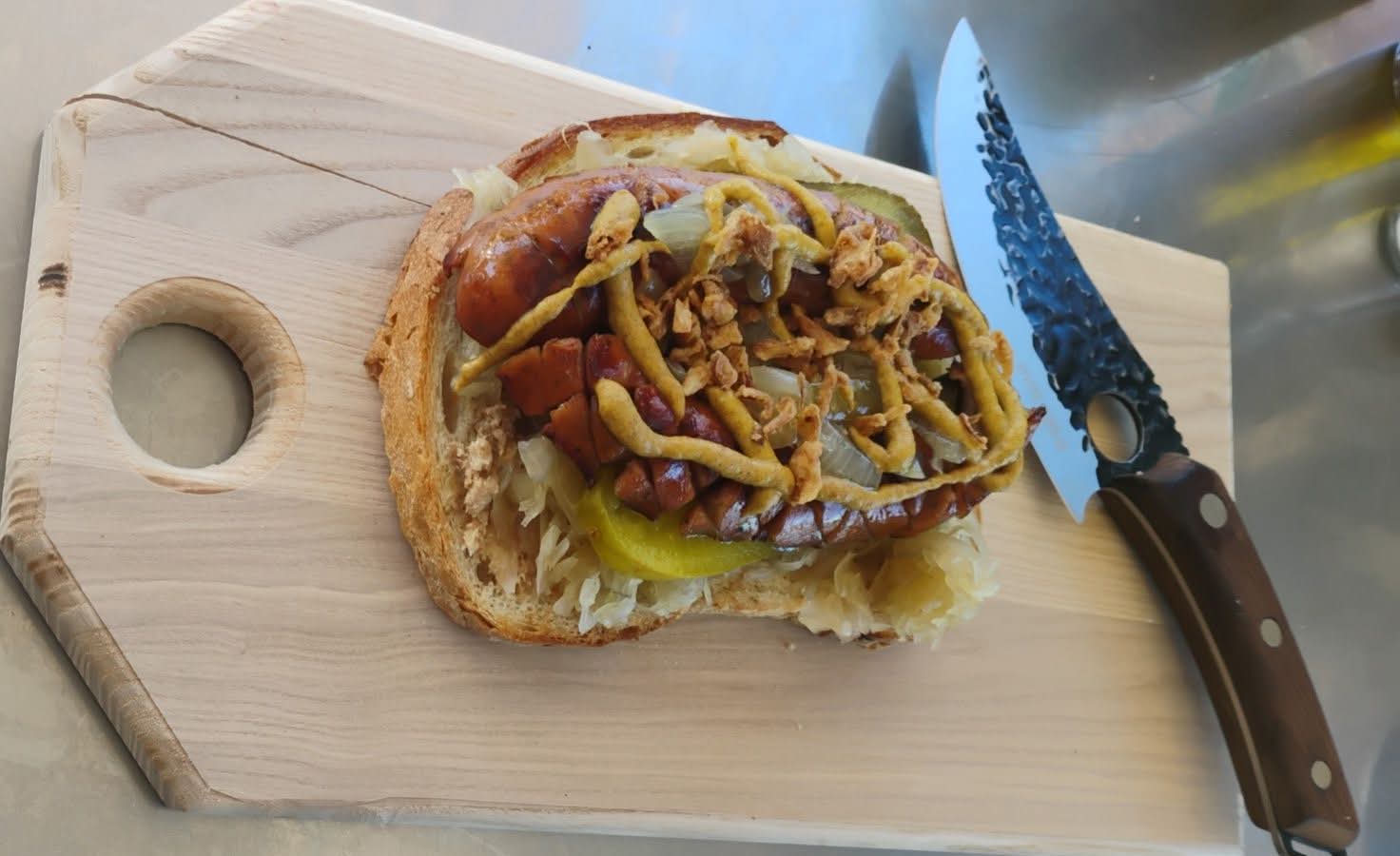 Sznyta z Wurstem - U Suchej Walim, dolnośląskie street food